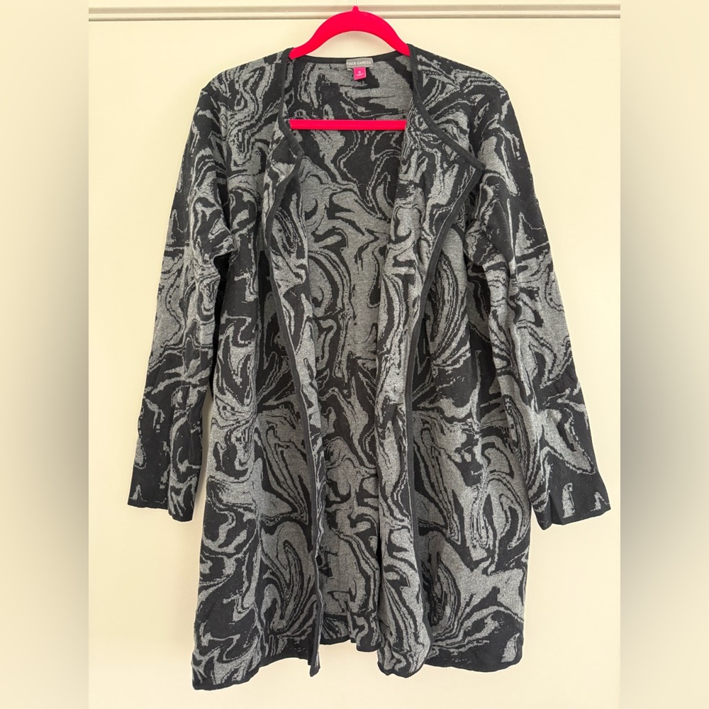 Vince Camuto Black and Gray Abstract Cardigan